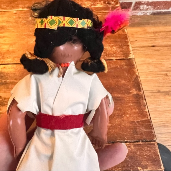 Native American doll - Picture 3 of 5
